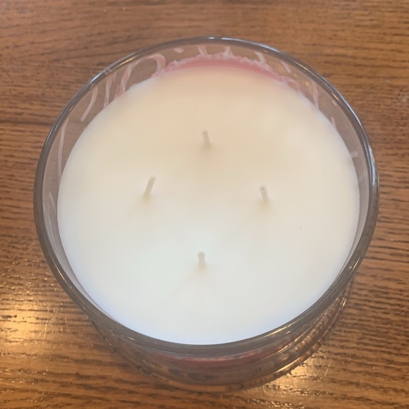 Homeworx Slatkin + Co. Candy Cane Martini Four Wick Glass Jar Candle - Picture 3 of 5